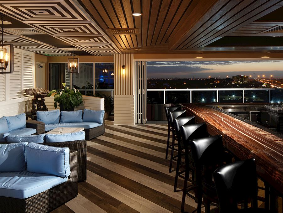 Vantage Rooftop Bar of The karol Hotel Clearwater